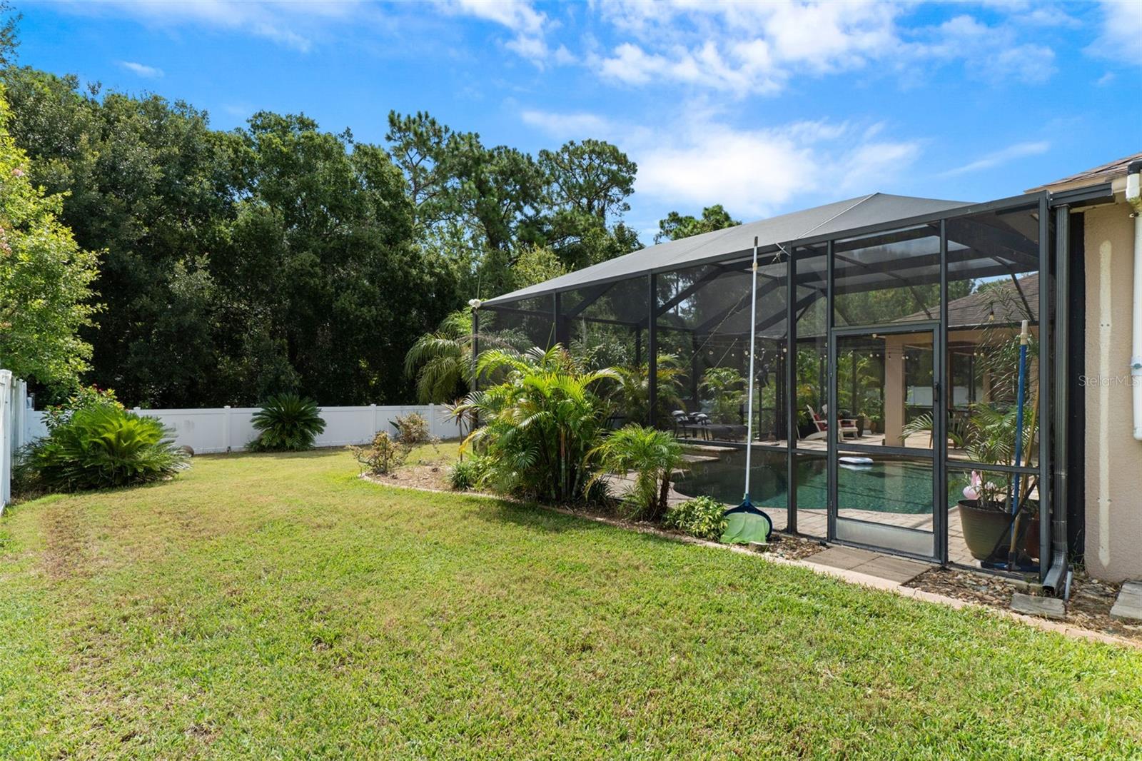 1726 NODDING THISTLE DR — photo 66