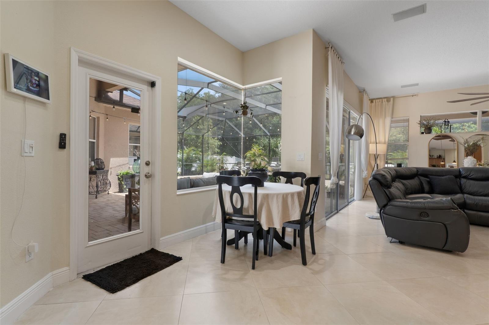 1726 NODDING THISTLE DR — photo 18