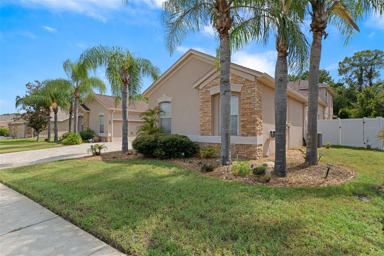 1726 NODDING THISTLE DR — photo 84