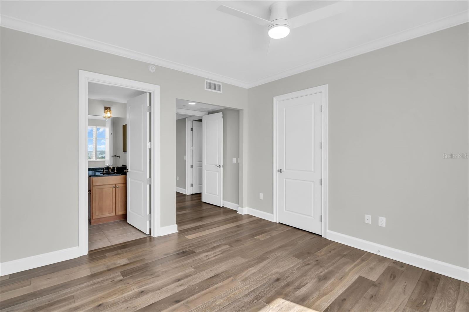 300 BEACH DR NE #2604 — photo 36