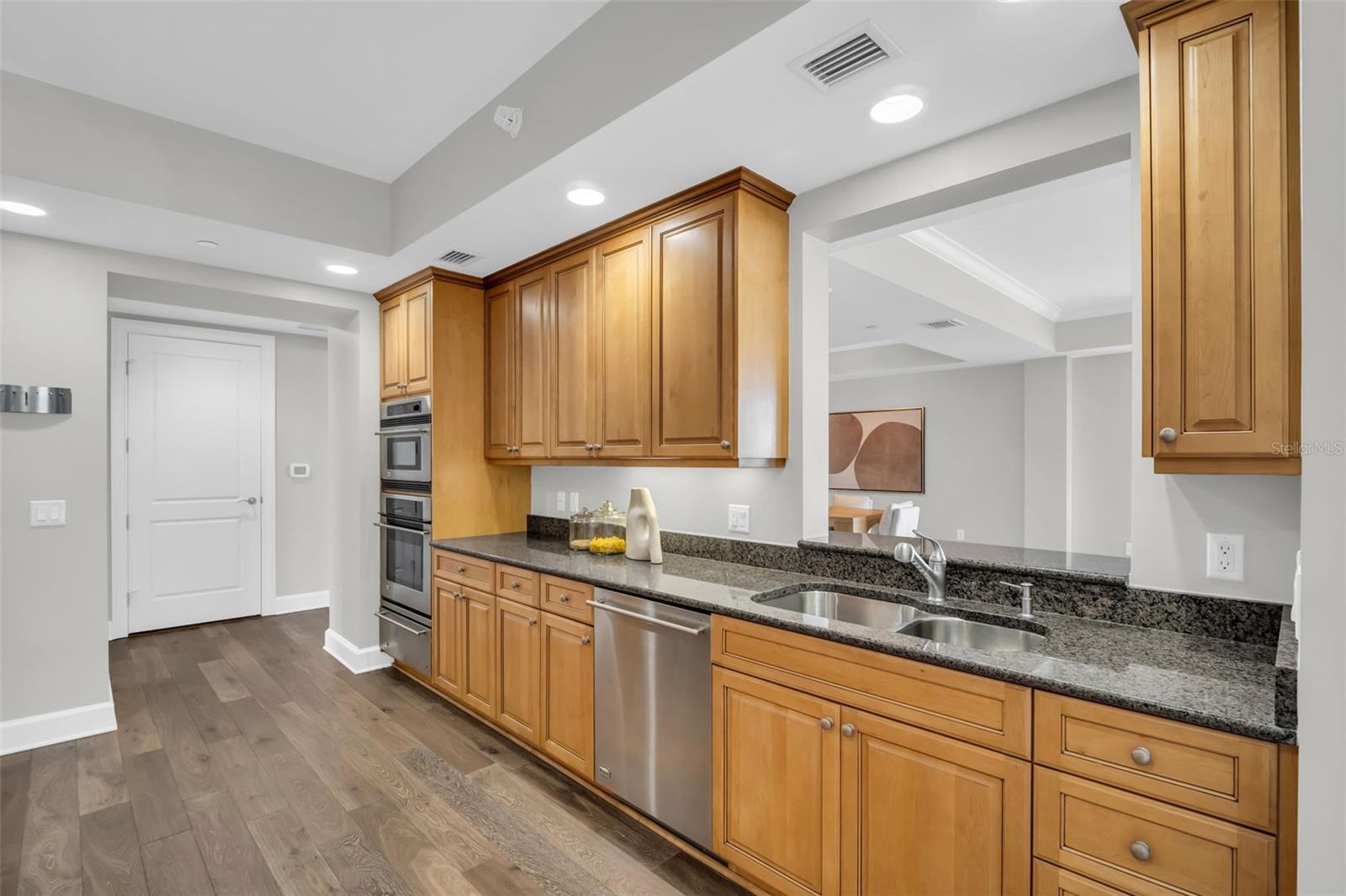 300 BEACH DR NE #2604 — photo 19
