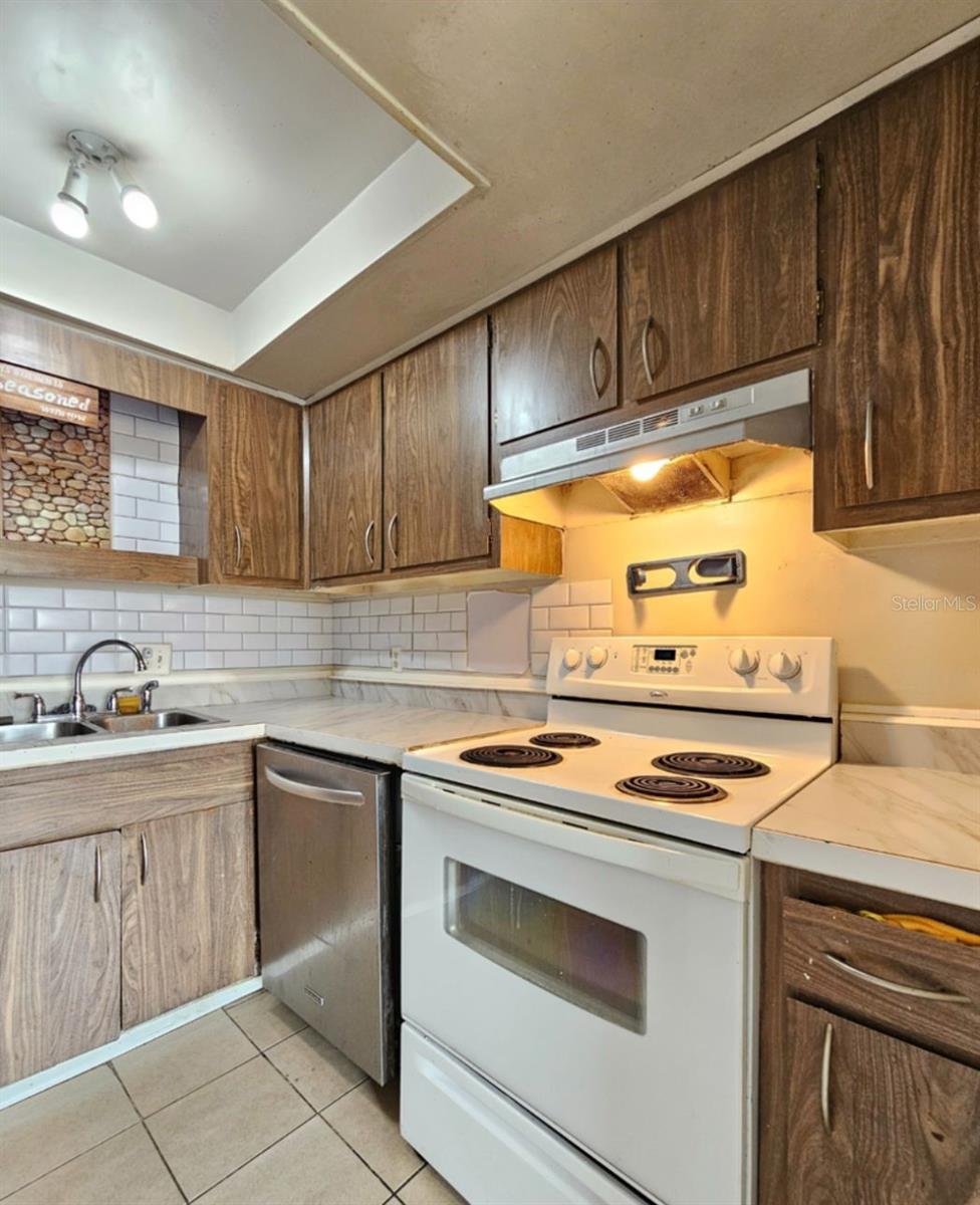 7610 W POWHATAN AVE #2 — photo 6