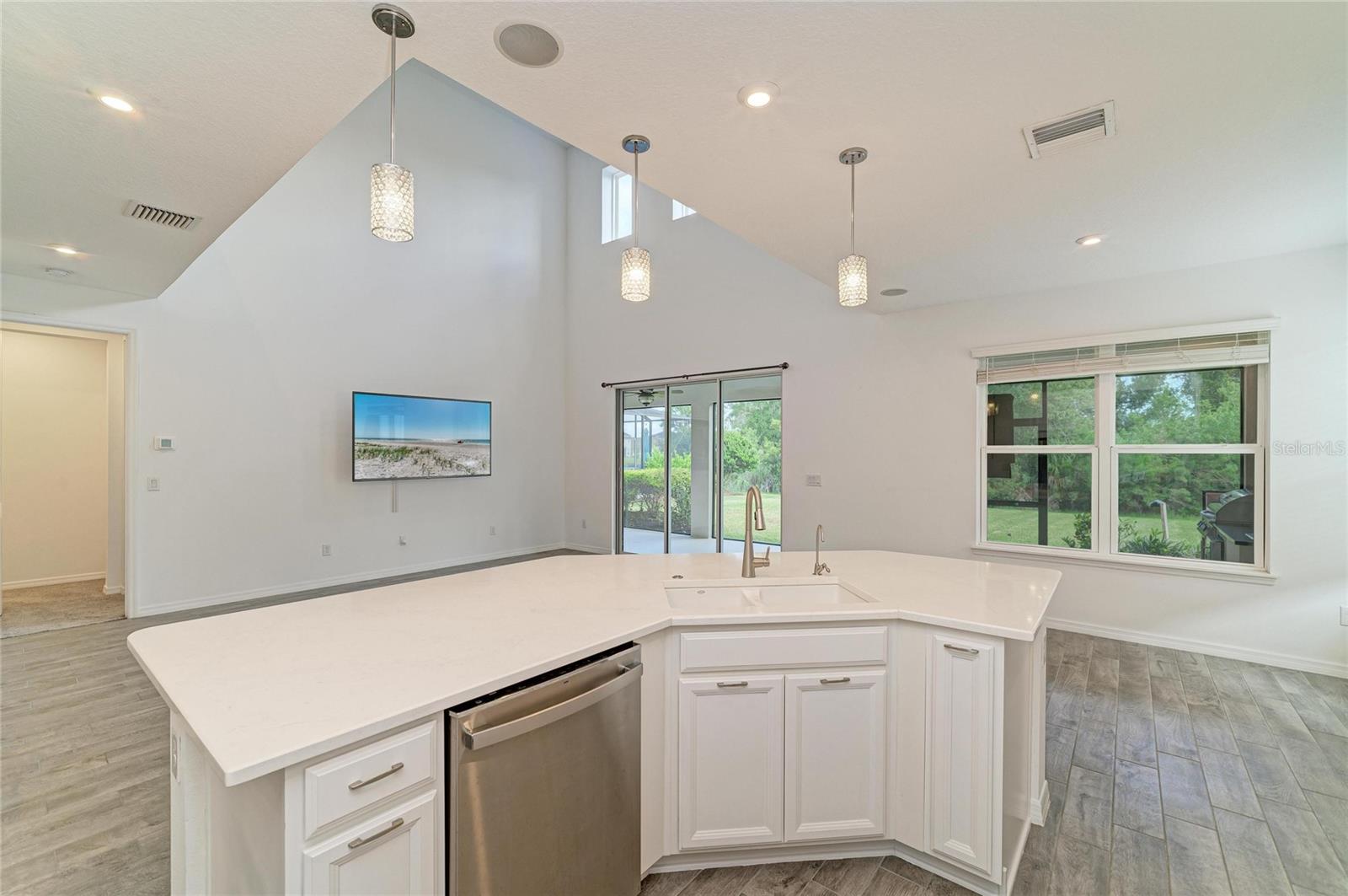 6332 LAURELCREST GLN — photo 23