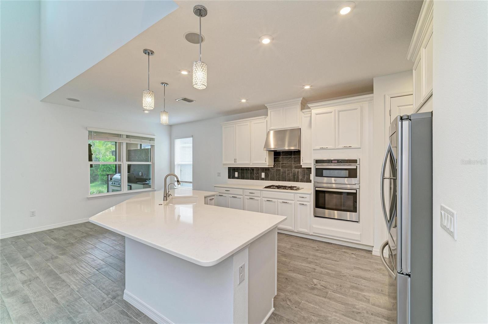 6332 LAURELCREST GLN — photo 16