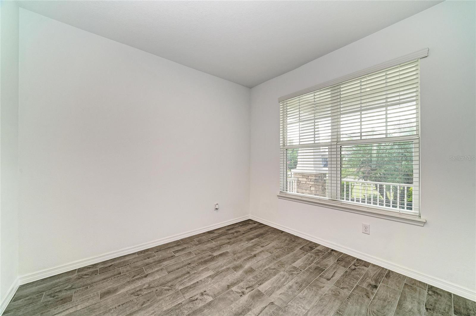 6332 LAURELCREST GLN — photo 8