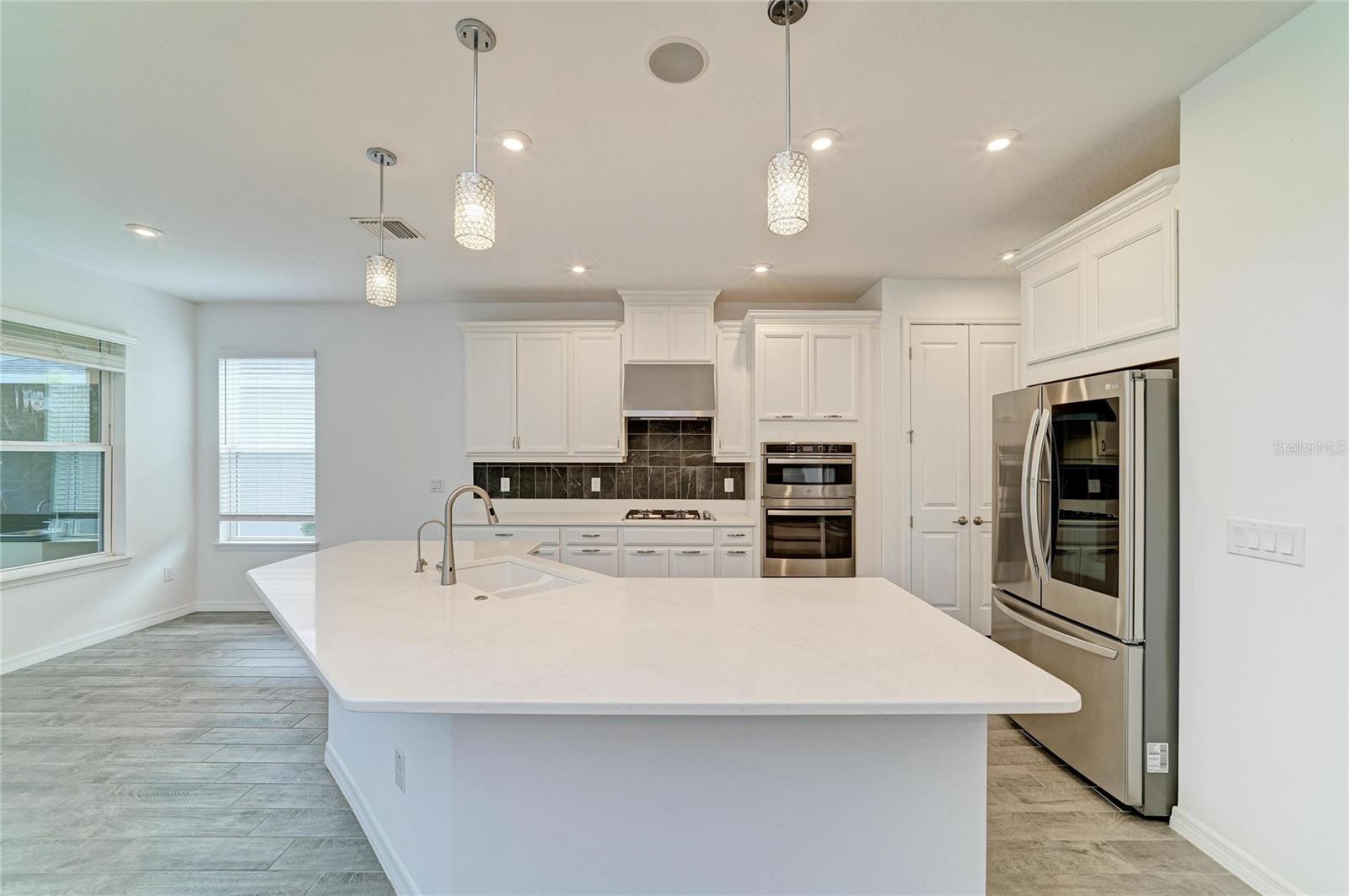 6332 LAURELCREST GLN — photo 17