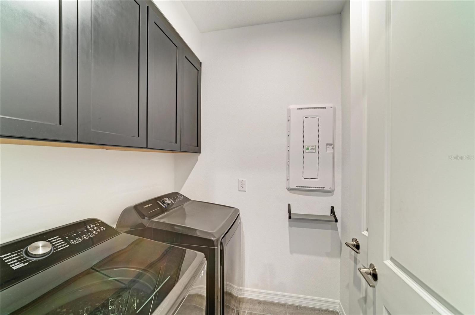 6332 LAURELCREST GLN — photo 55