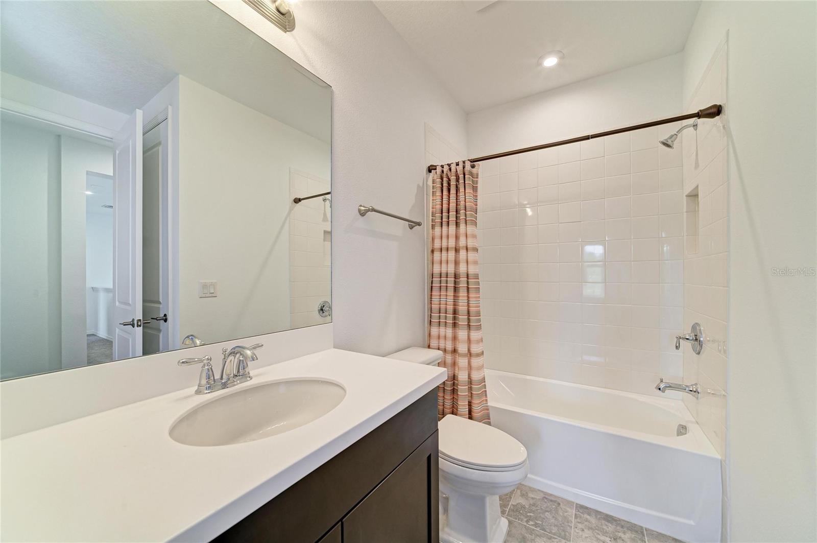 6332 LAURELCREST GLN — photo 46