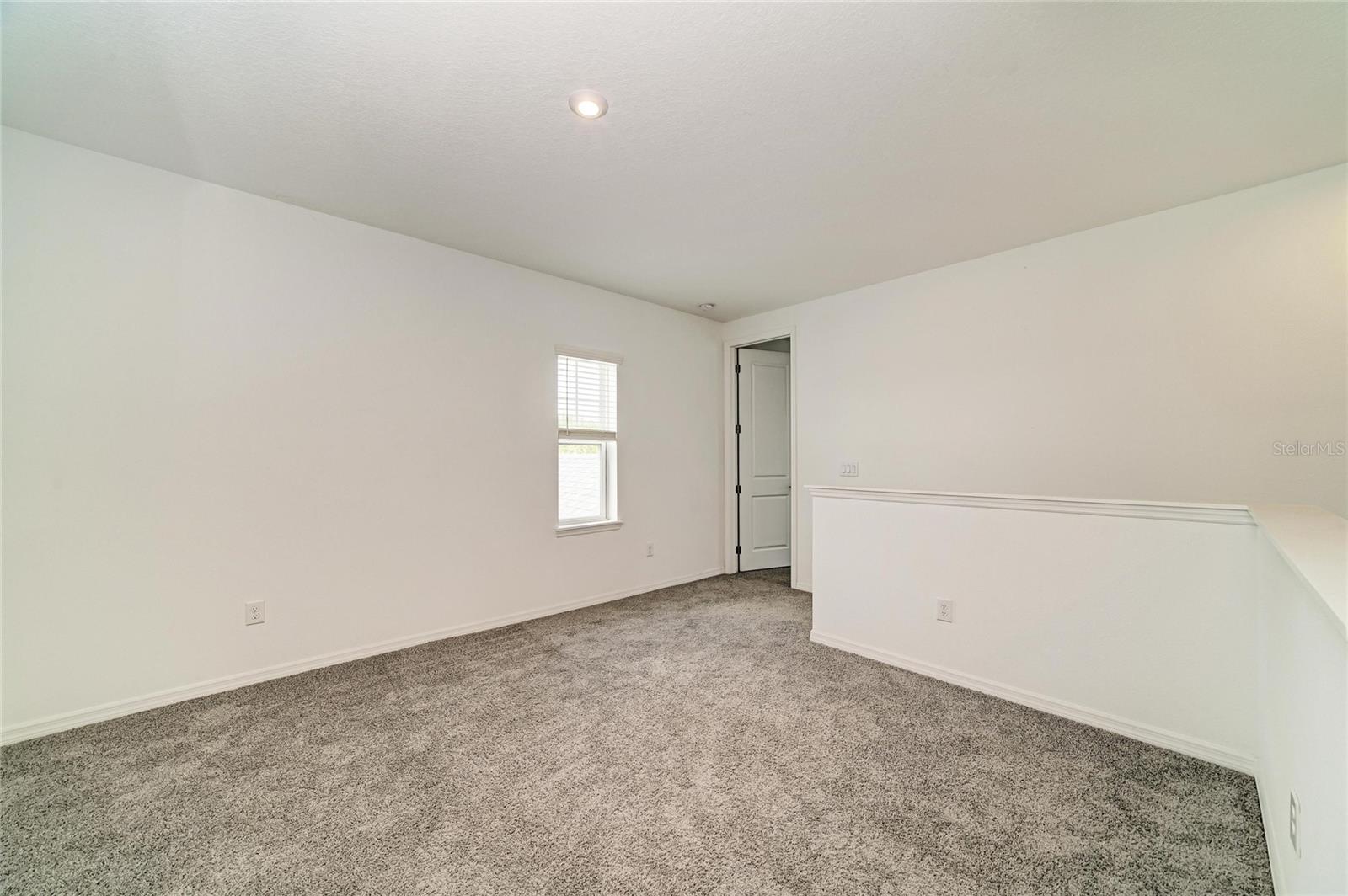 6332 LAURELCREST GLN — photo 37