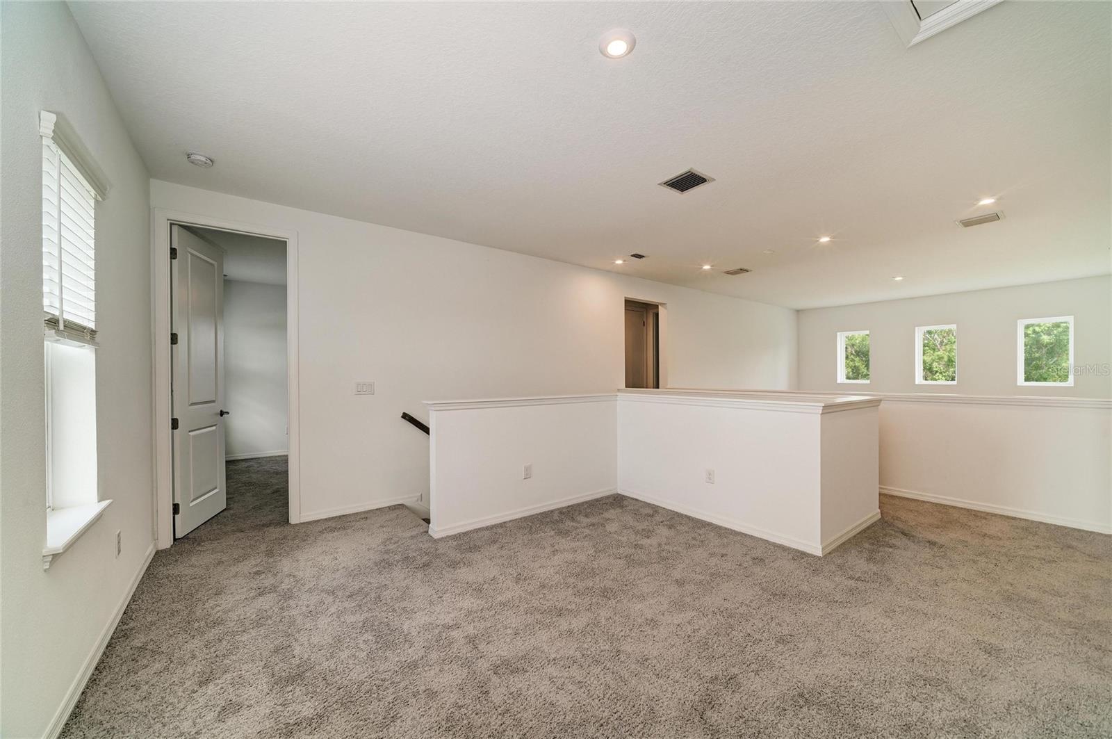 6332 LAURELCREST GLN — photo 36