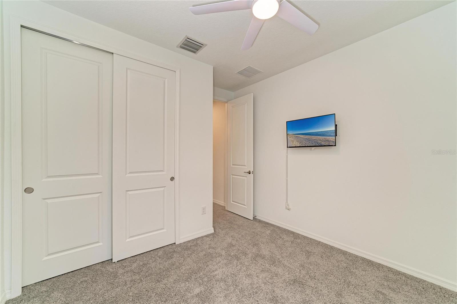 6332 LAURELCREST GLN — photo 43