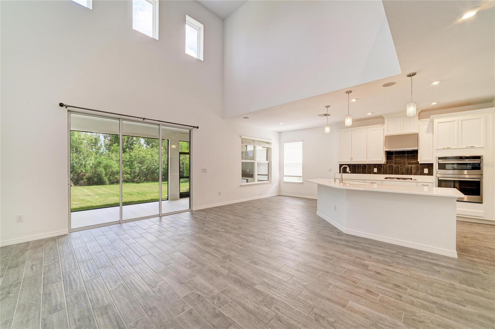 6332 LAURELCREST GLN — photo 11