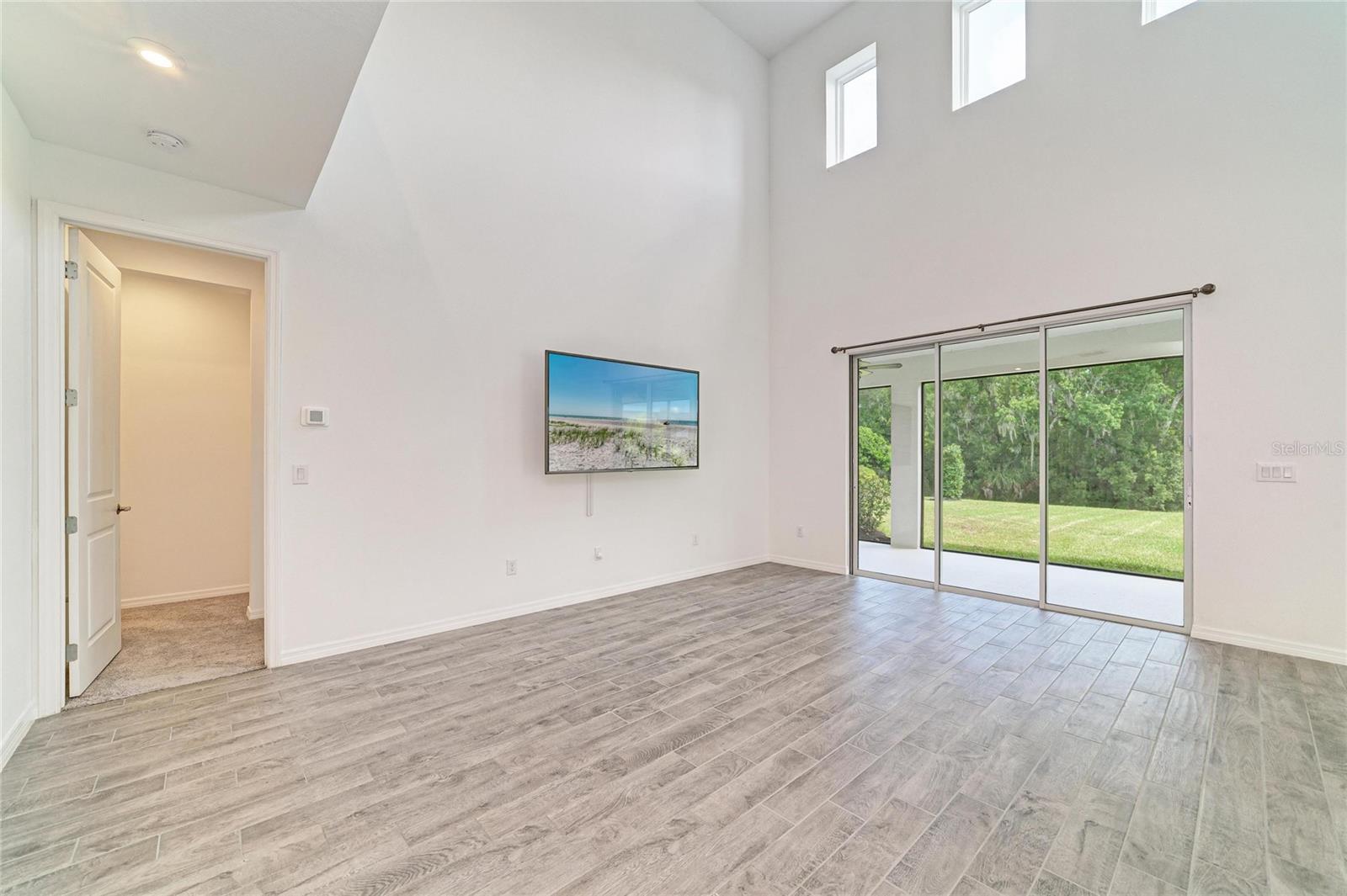 6332 LAURELCREST GLN — photo 13