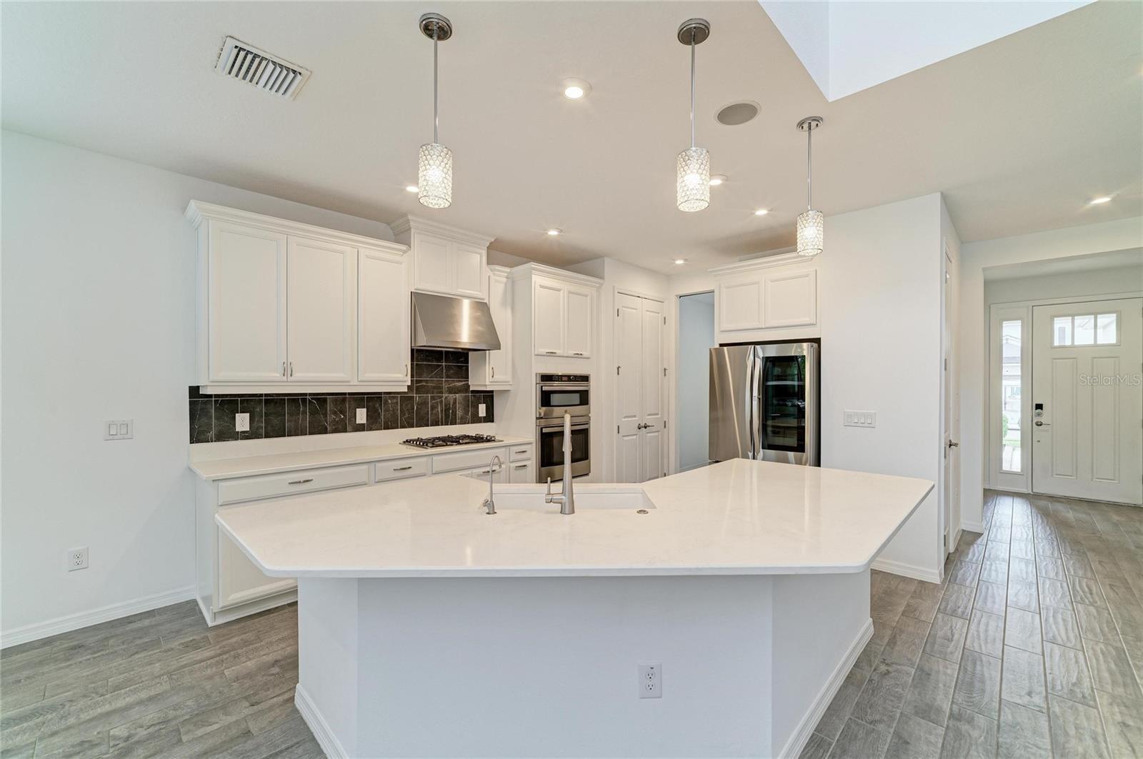 6332 LAURELCREST GLN — photo 18