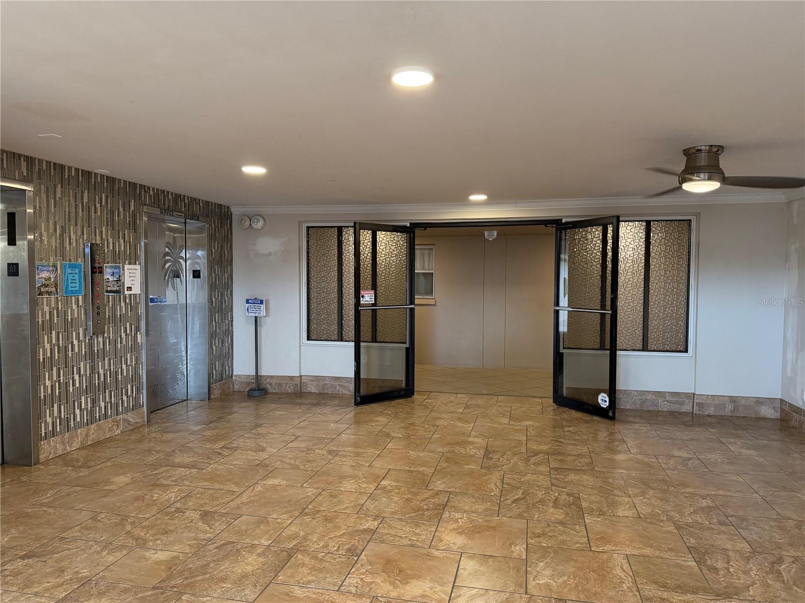 5200 BRITTANY DR S #609 — photo 4