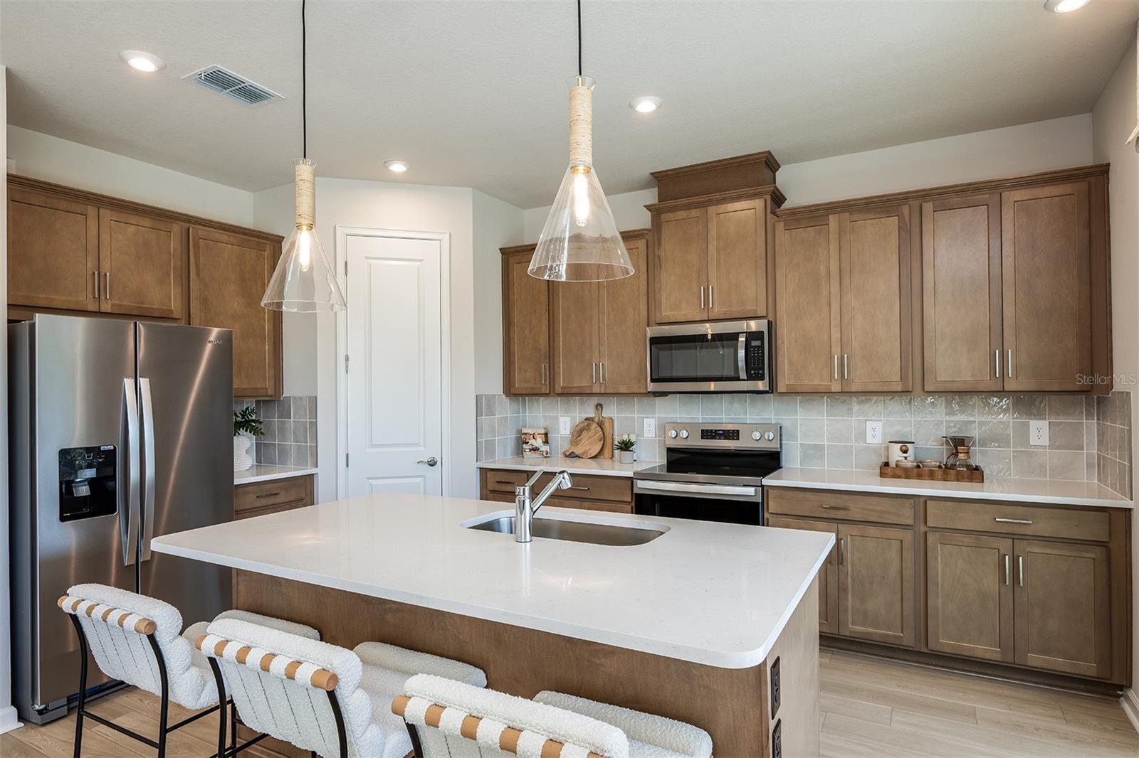 1710 SOARING VIDA ST — photo 6