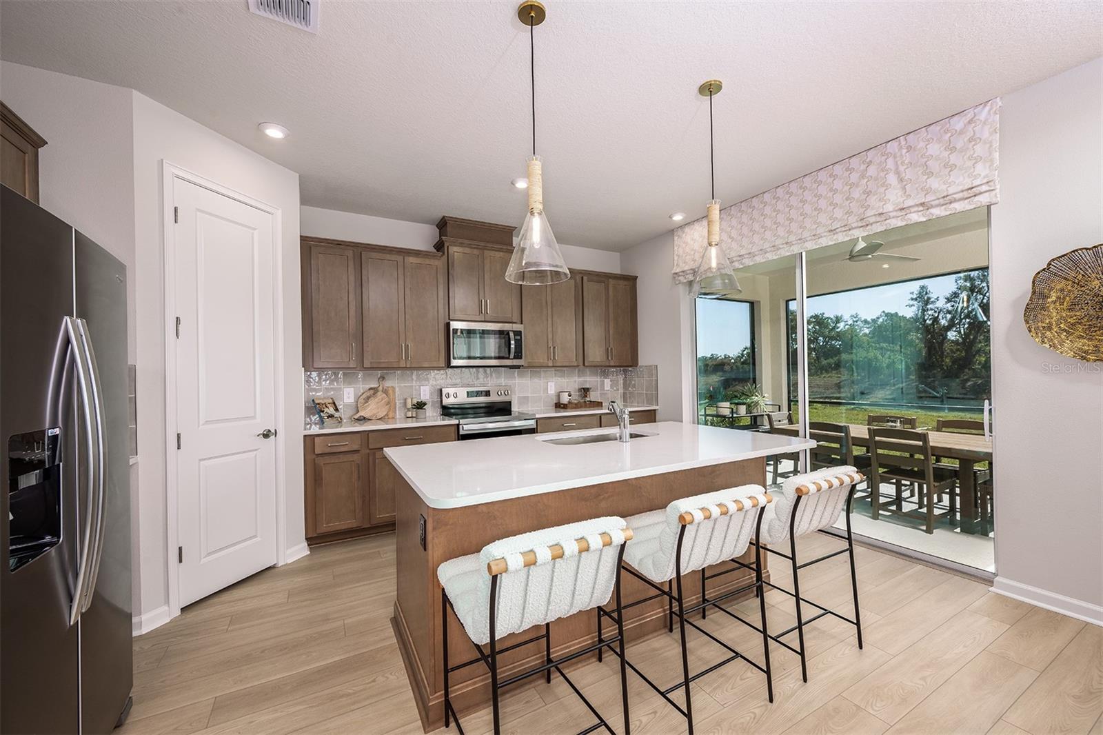 1710 SOARING VIDA ST — photo 4