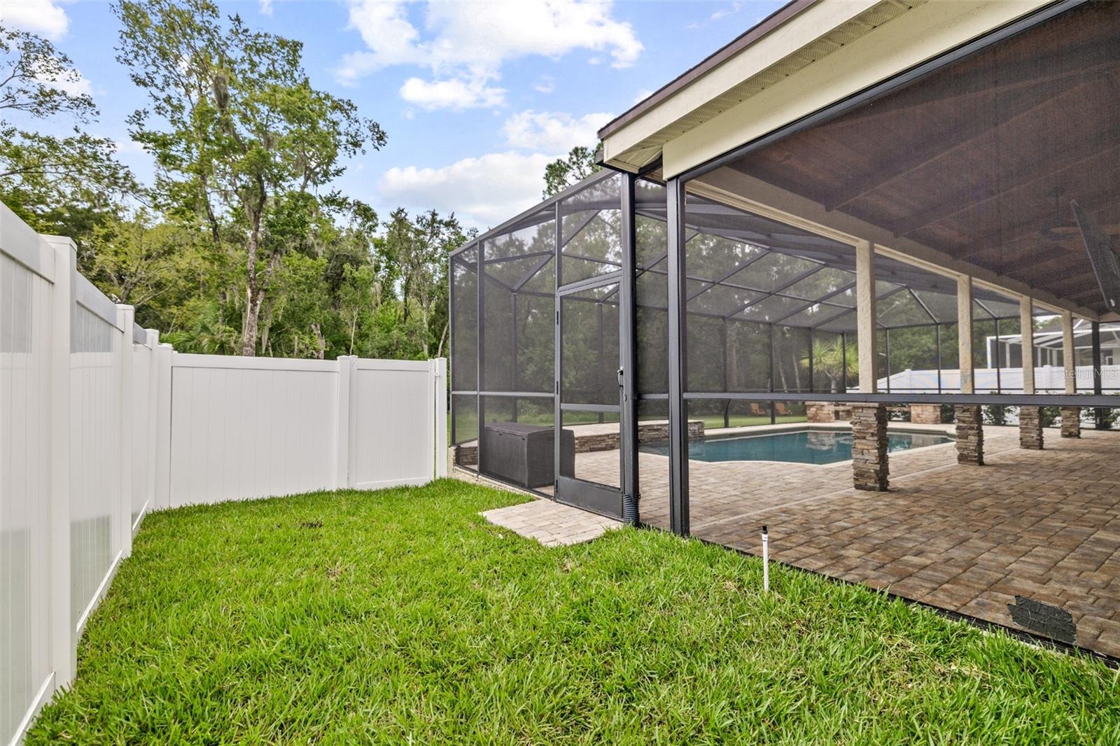 15713 MUIRFIELD DR — photo 39