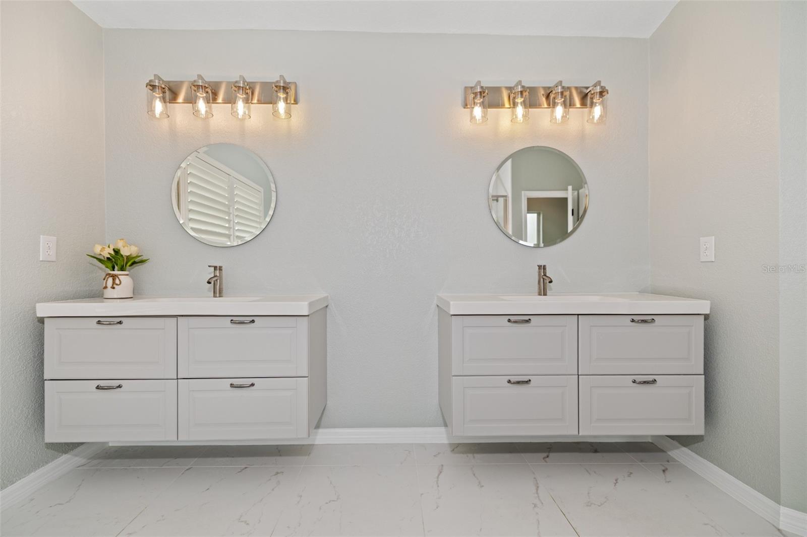 15713 MUIRFIELD DR — photo 25