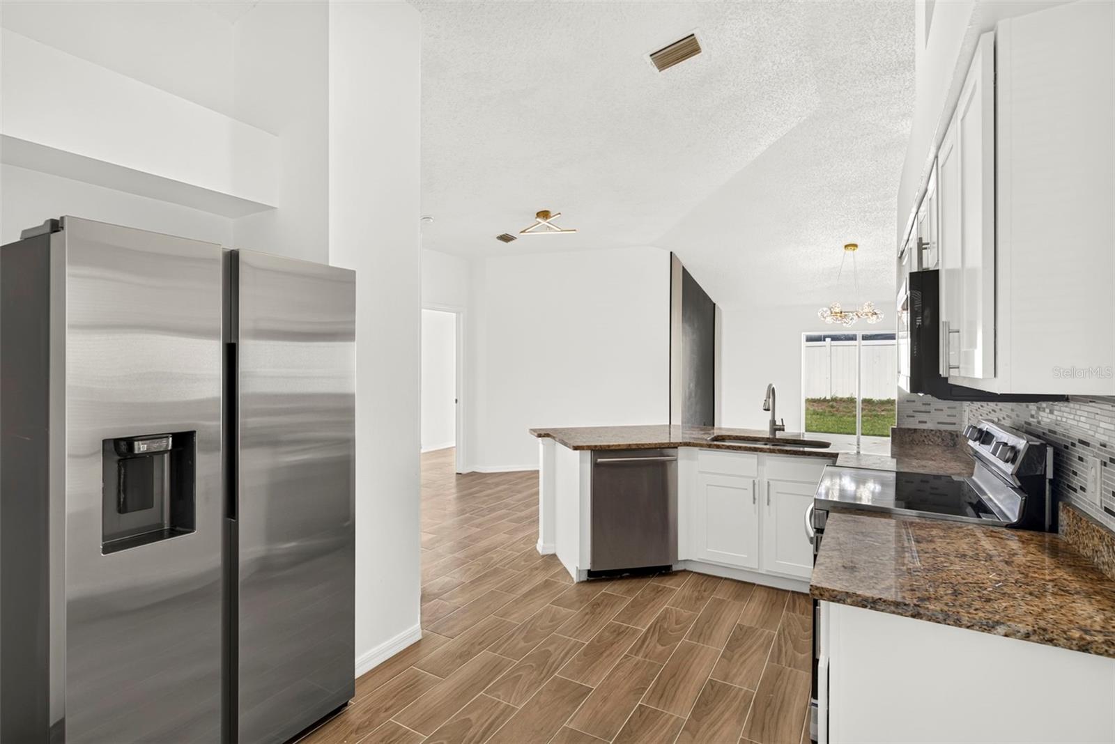 12826 LONGCREST DR — photo 19