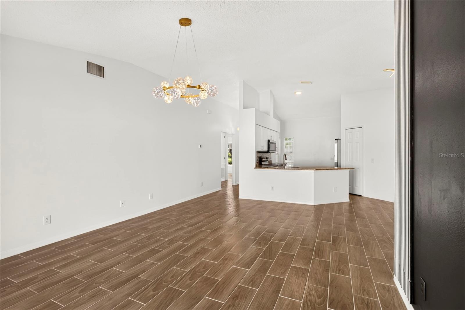 12826 LONGCREST DR — photo 13