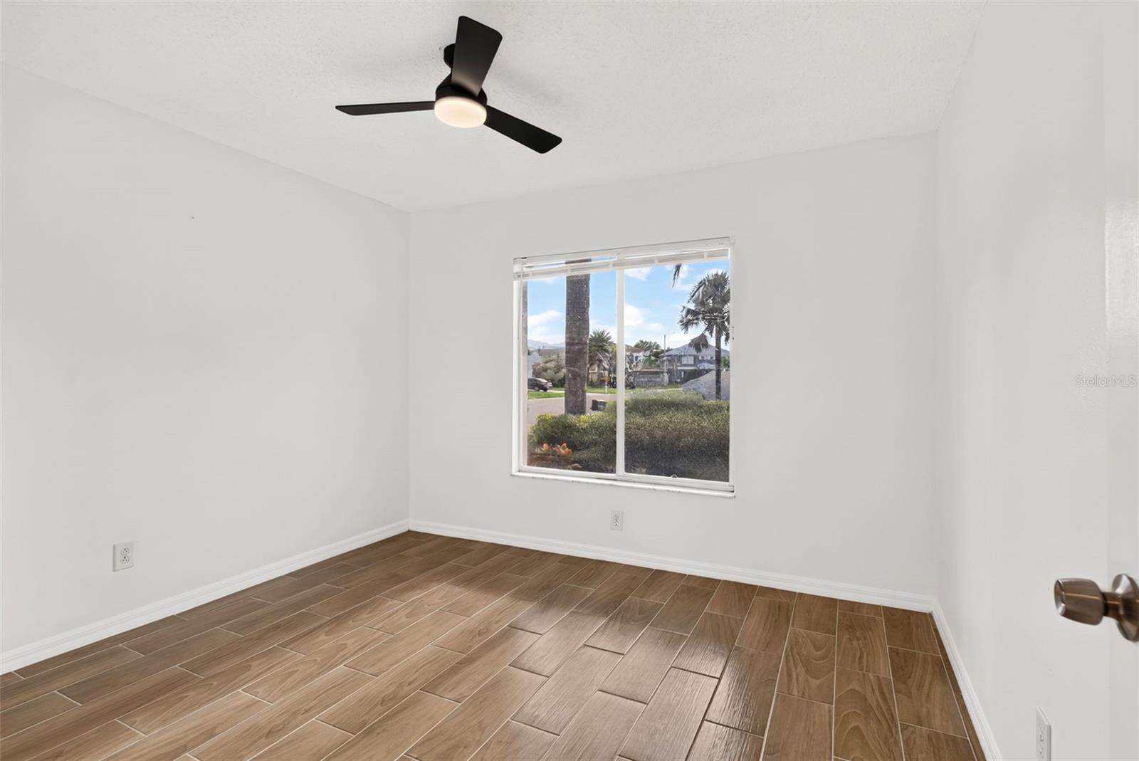 12826 LONGCREST DR — photo 29