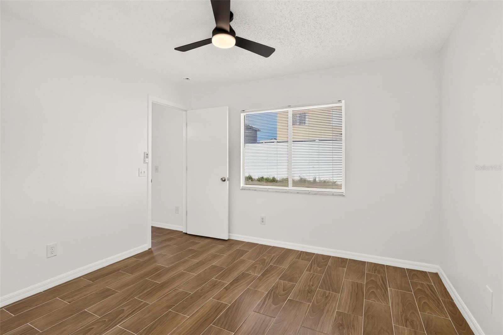 12826 LONGCREST DR — photo 28