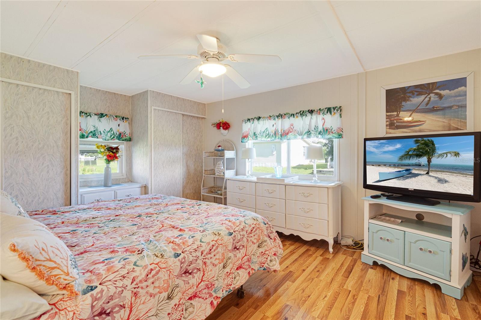 700 FAIRMOUNT DR — photo 21