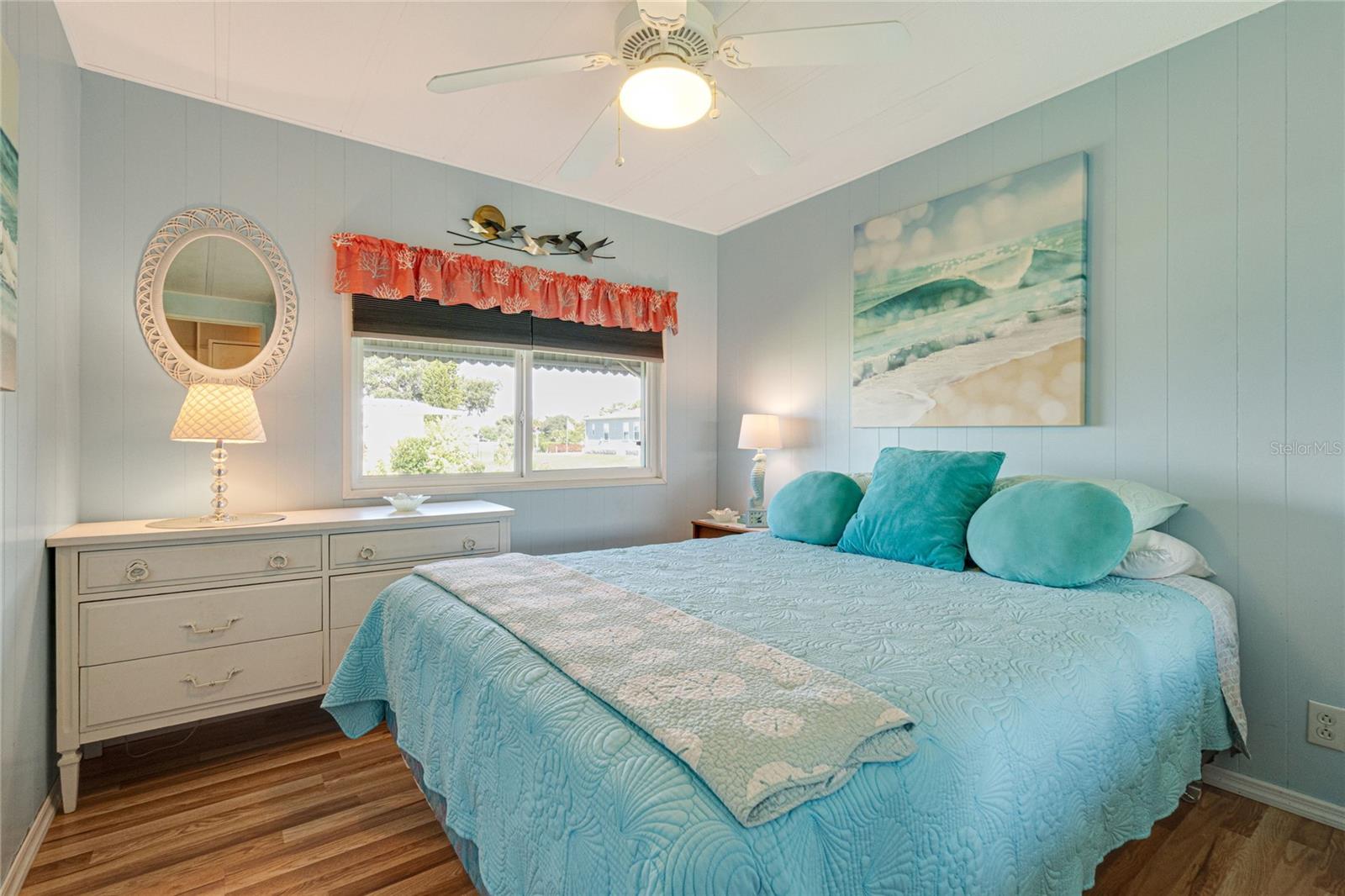 700 FAIRMOUNT DR — photo 25