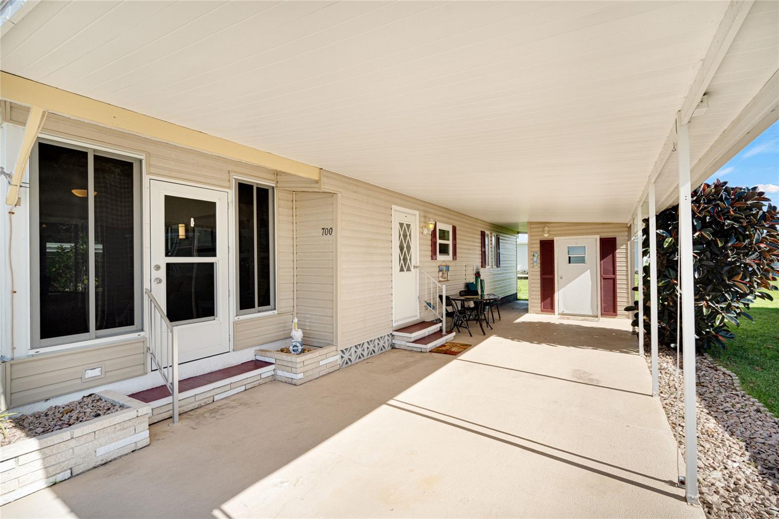 700 FAIRMOUNT DR — photo 32
