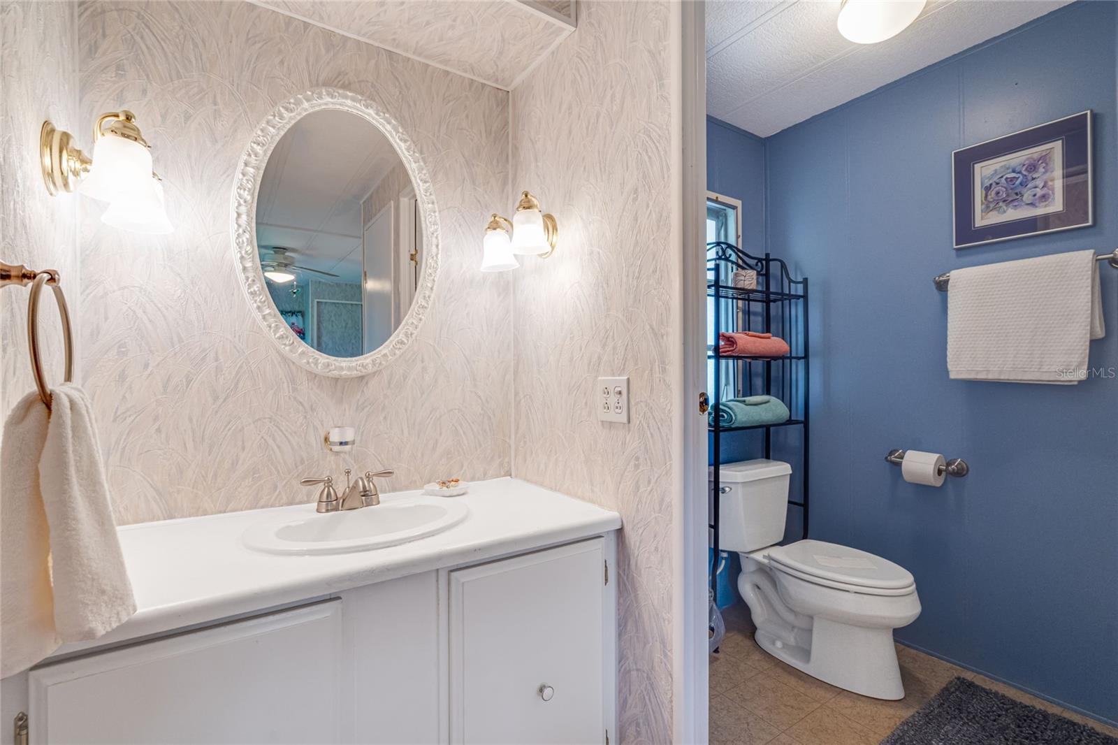 700 FAIRMOUNT DR — photo 23