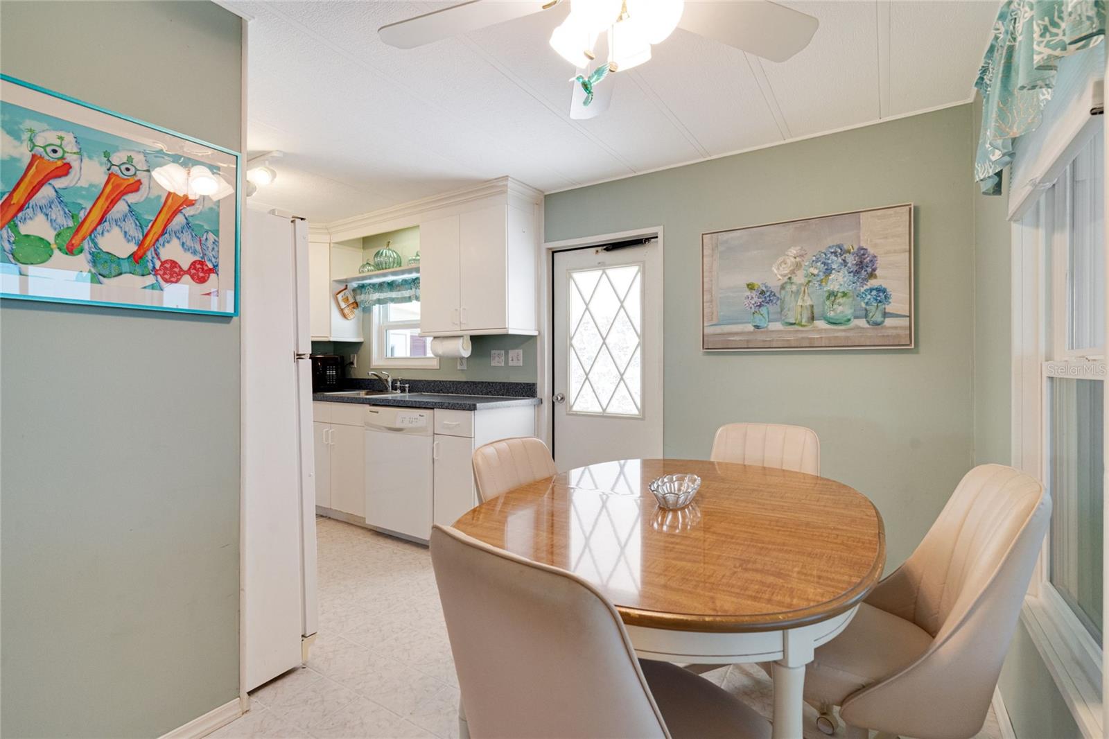 700 FAIRMOUNT DR — photo 12