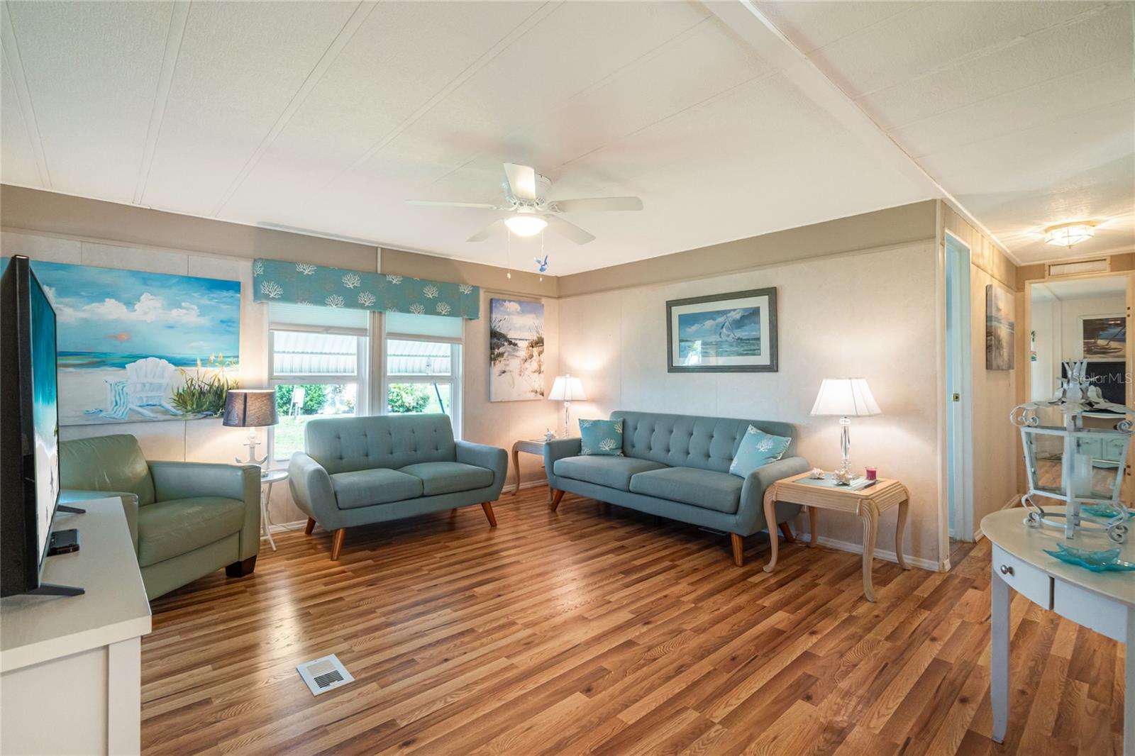 700 FAIRMOUNT DR — photo 6