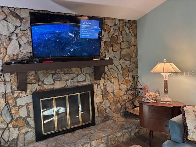 7561 HOLLY LAKE LN — photo 5
