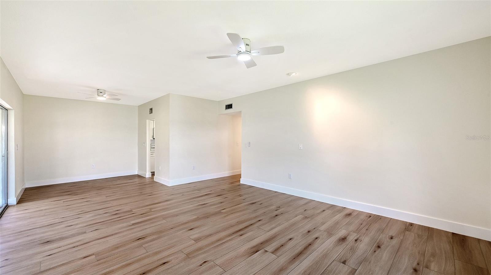 5911 TIDEWOOD AVE #3 — photo 4