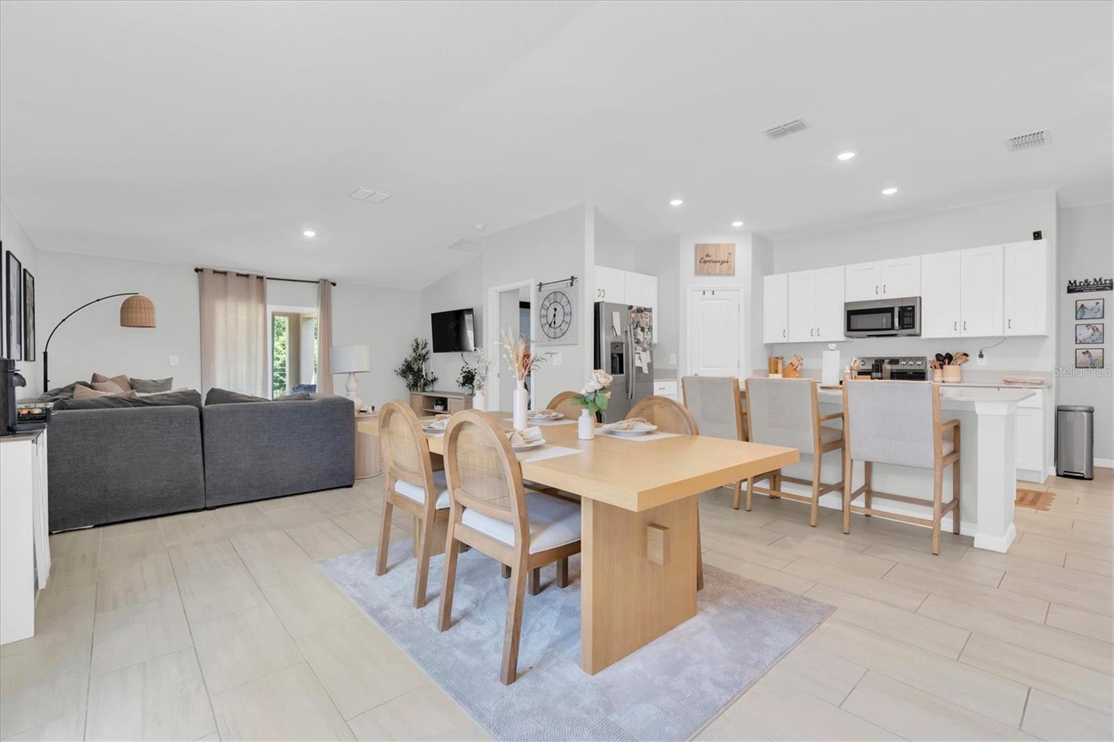 10155 GENTLE RAIN DR — photo 8