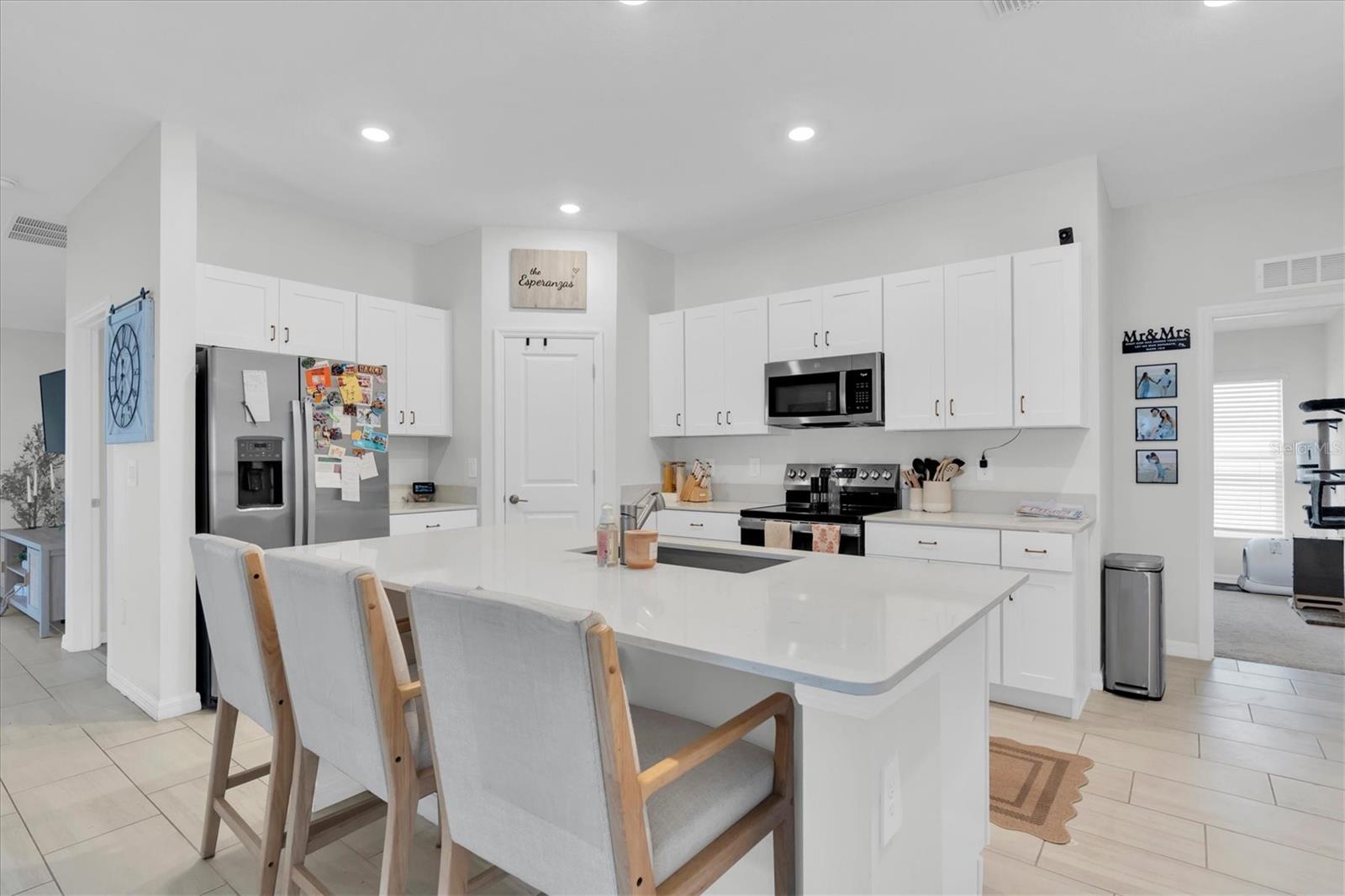 10155 GENTLE RAIN DR — photo 9