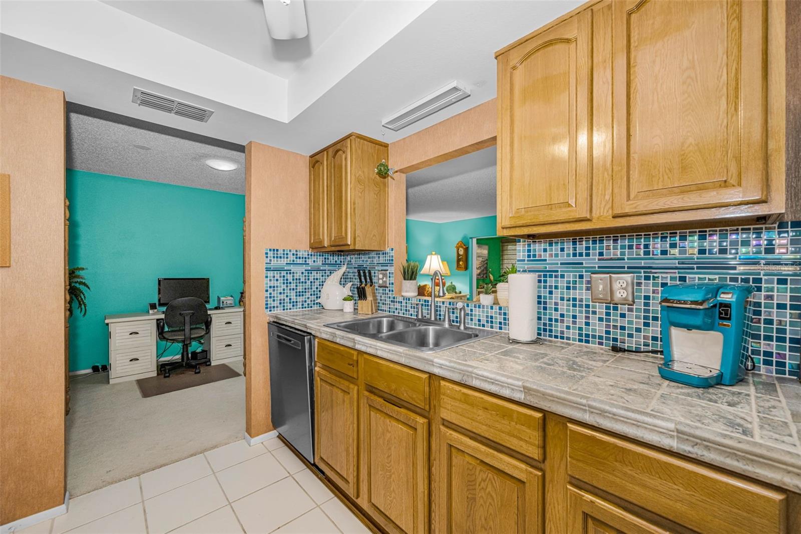1251 SUTHERLAND CT — photo 18