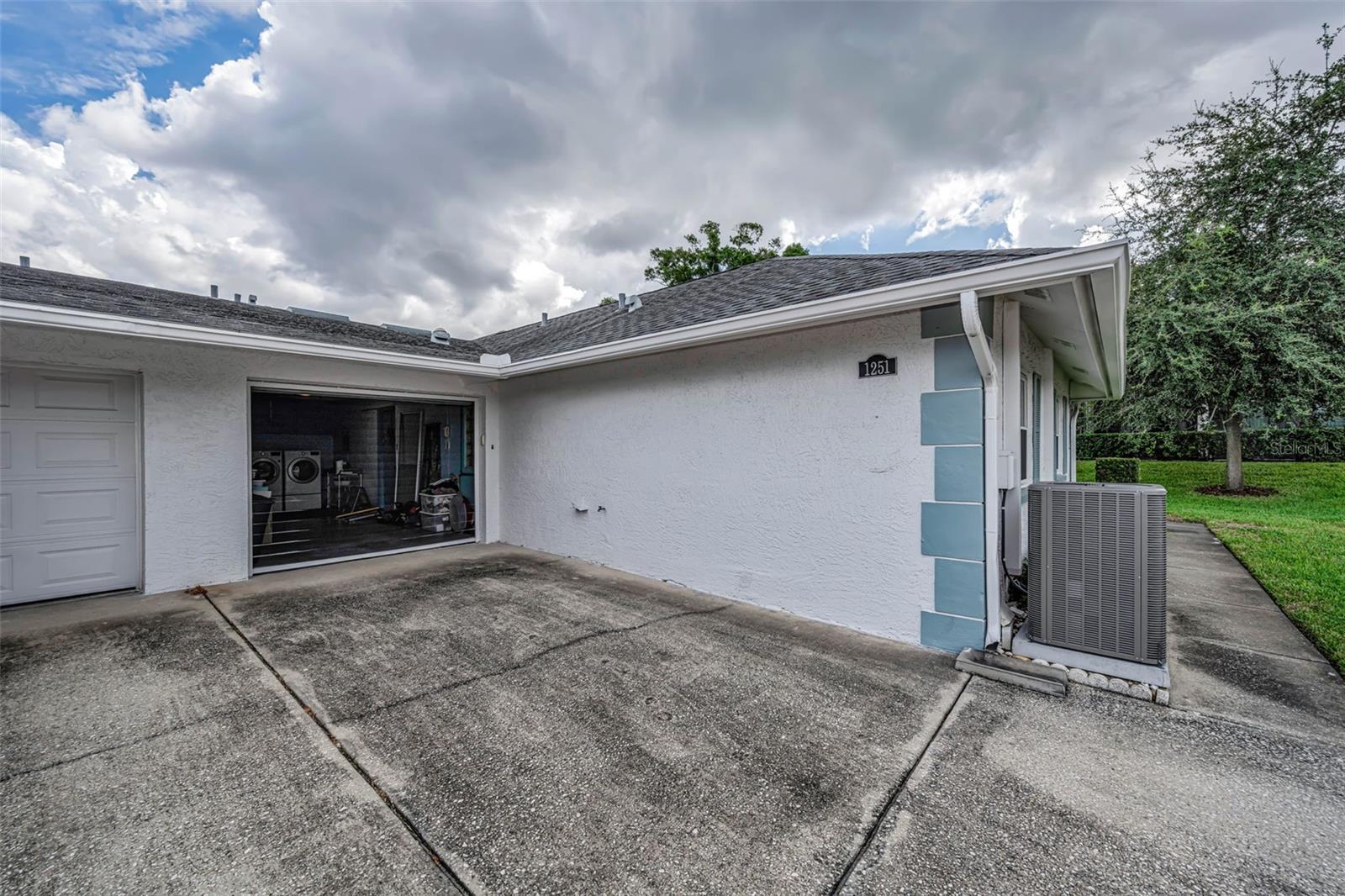1251 SUTHERLAND CT — photo 36