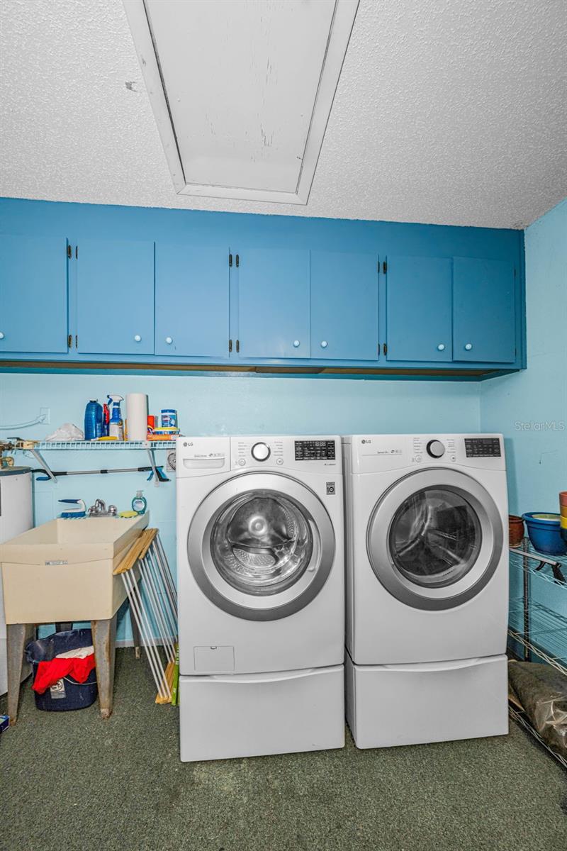 1251 SUTHERLAND CT — photo 31