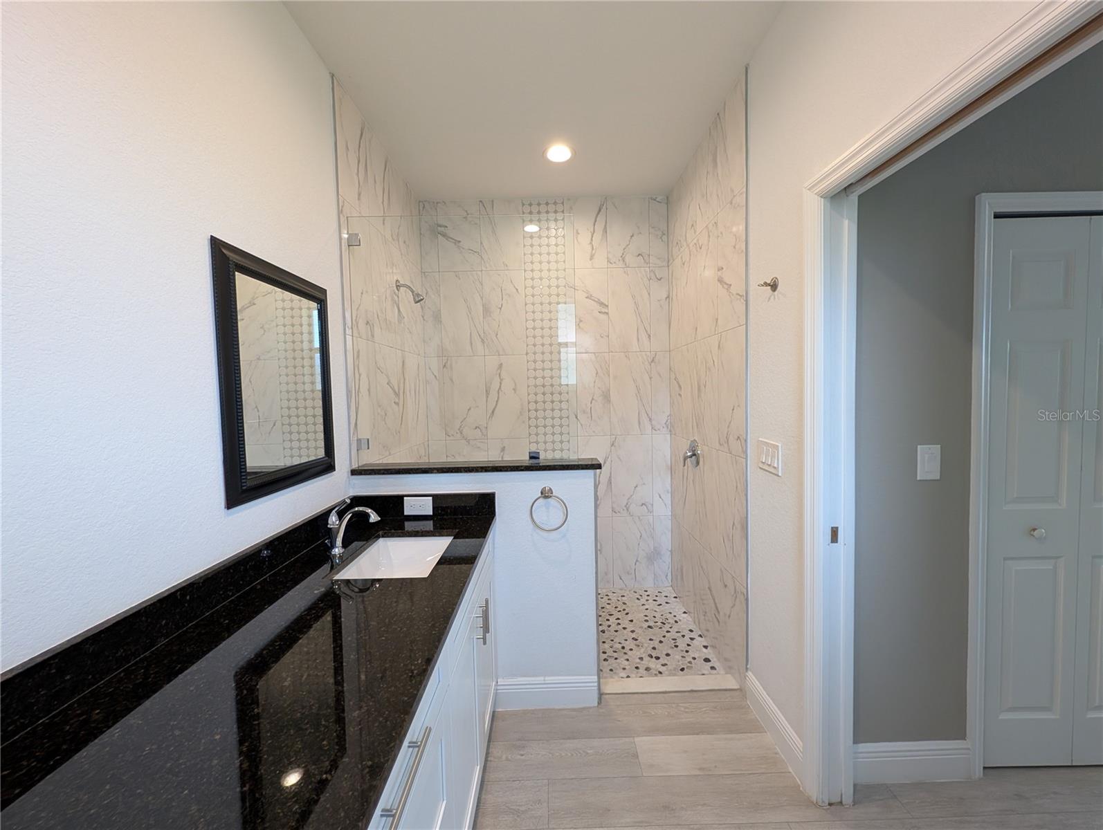 1643 JEANNIN DR — photo 17