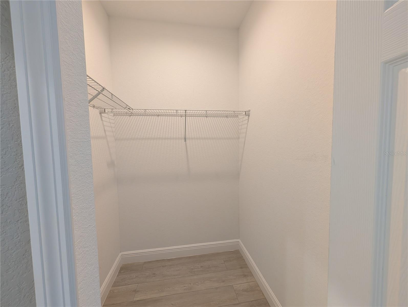 1643 JEANNIN DR — photo 18