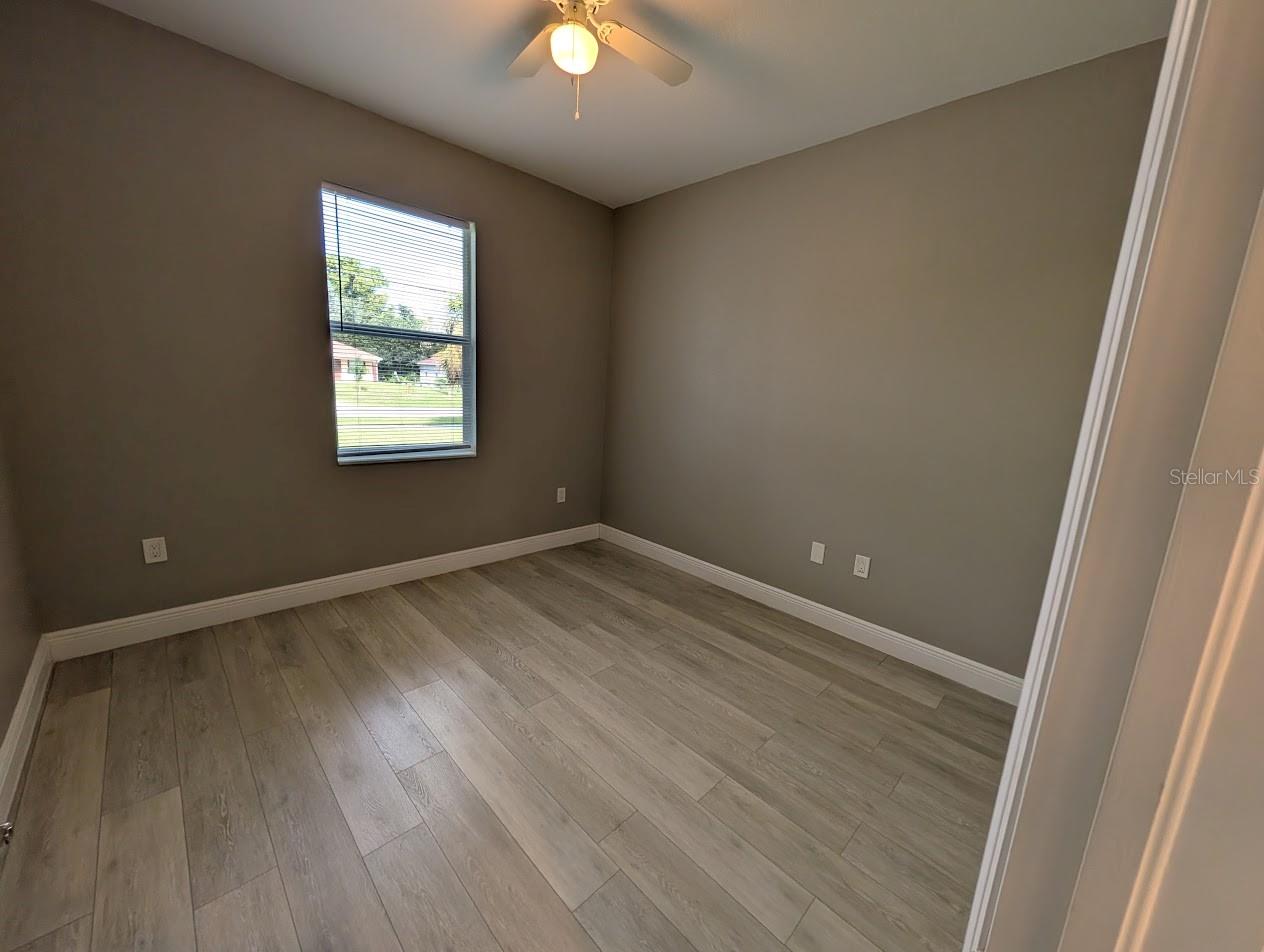 1643 JEANNIN DR — photo 20