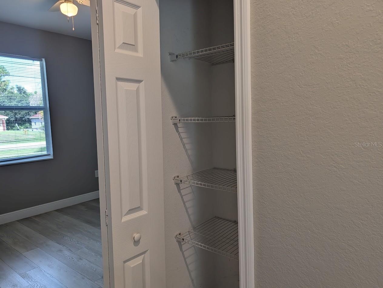 1643 JEANNIN DR — photo 27