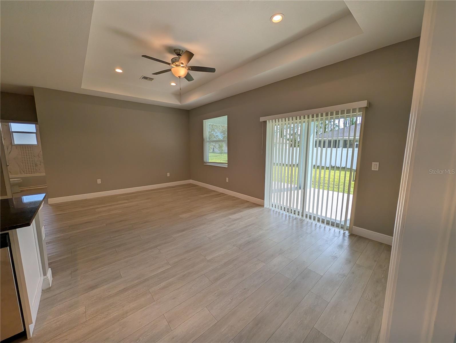 1643 JEANNIN DR — photo 12