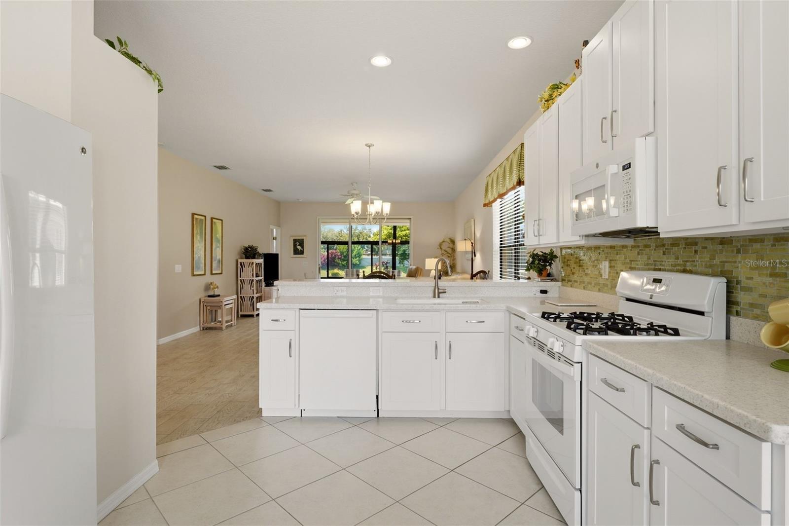 8155 STIRLING FALLS CIR — photo 10