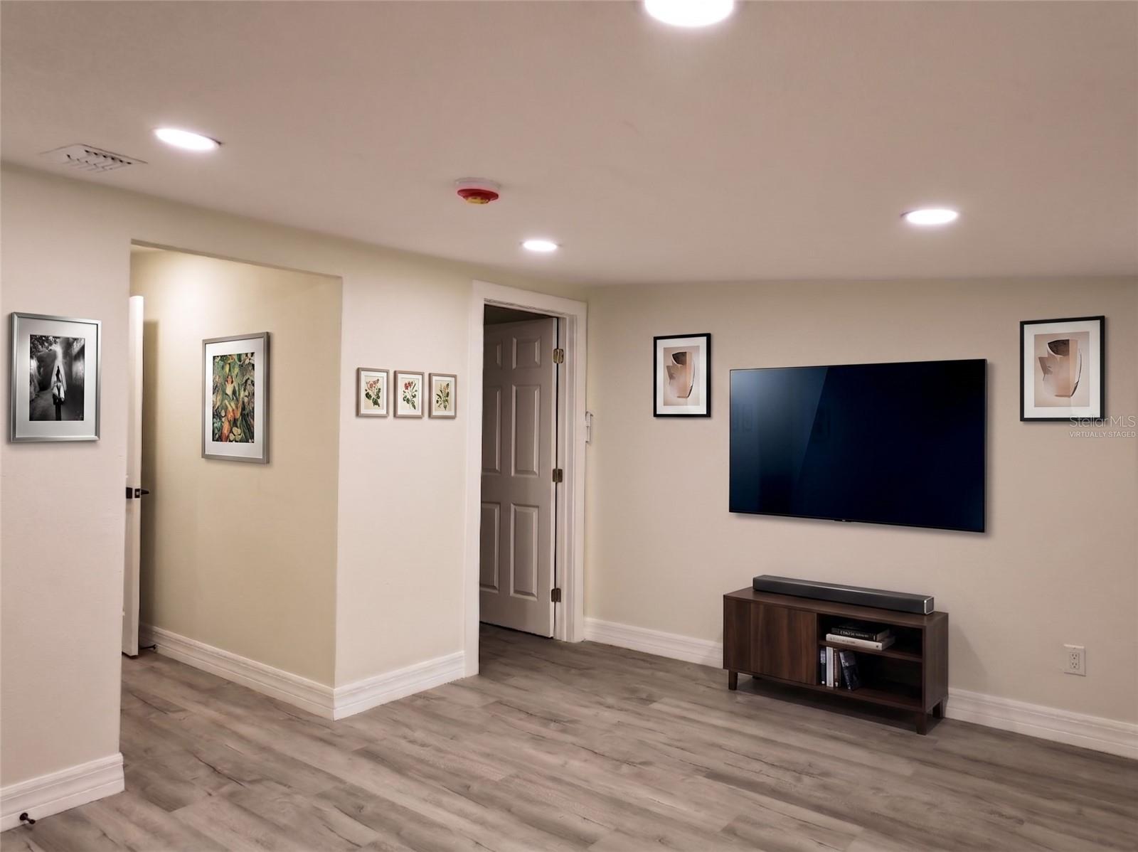 919 W HIAWATHA ST — photo 11