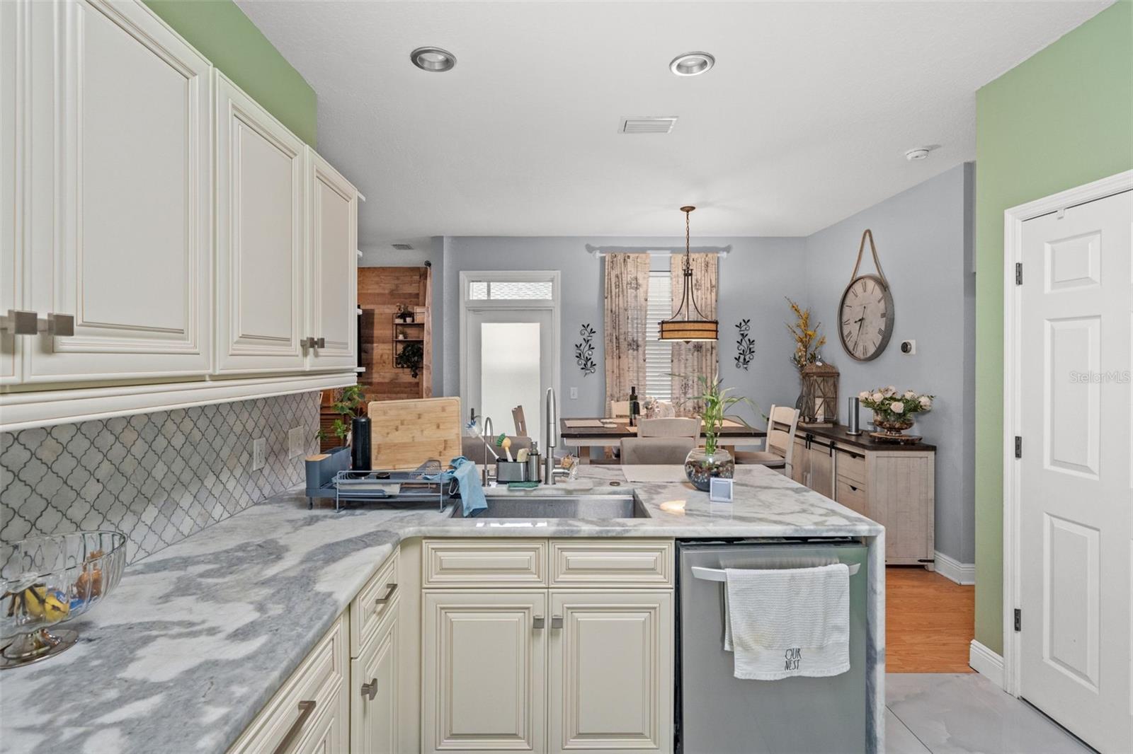 6444 ASHVILLE DR — photo 16