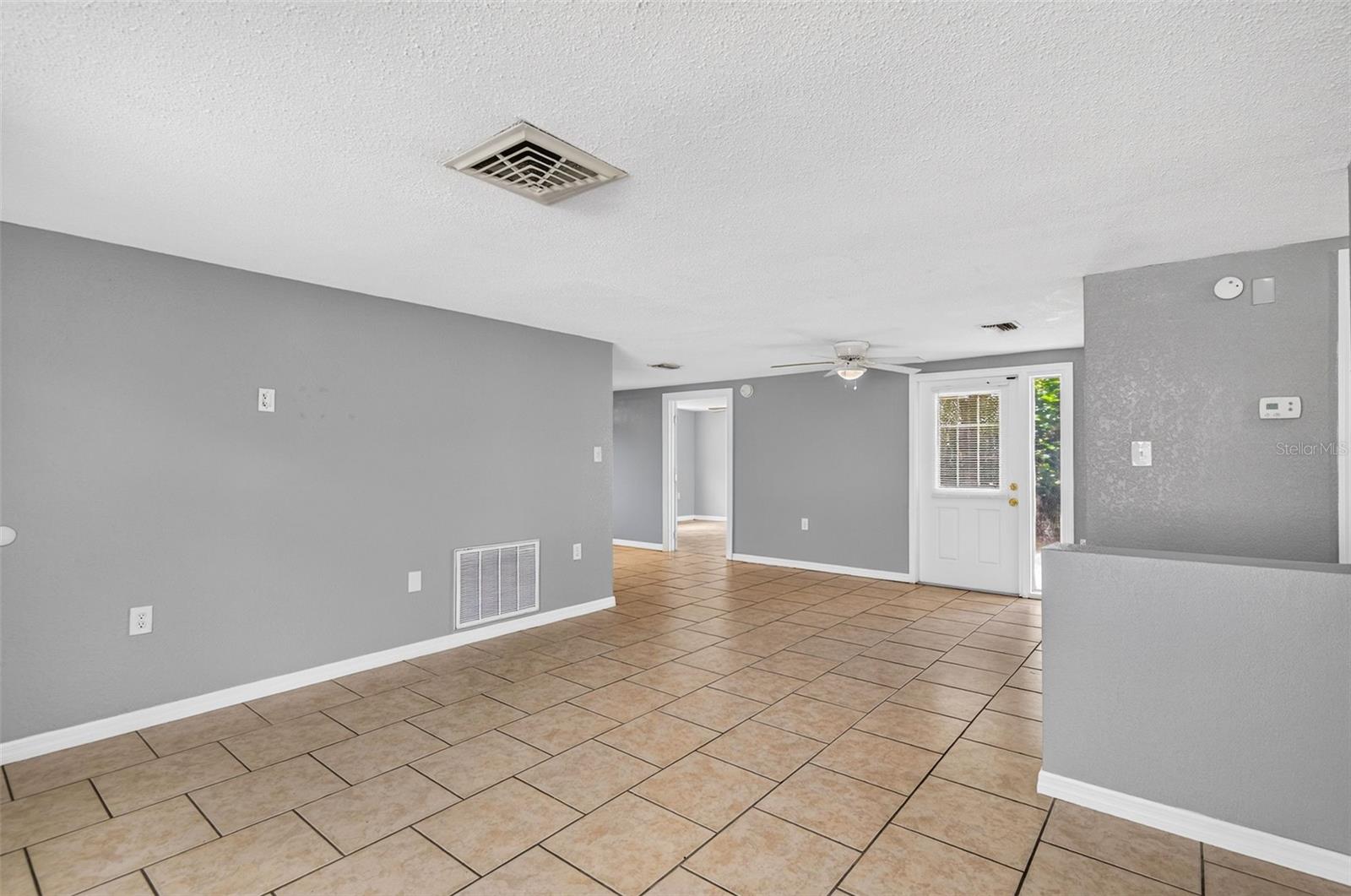 9831 RAINBOW LN — photo 3
