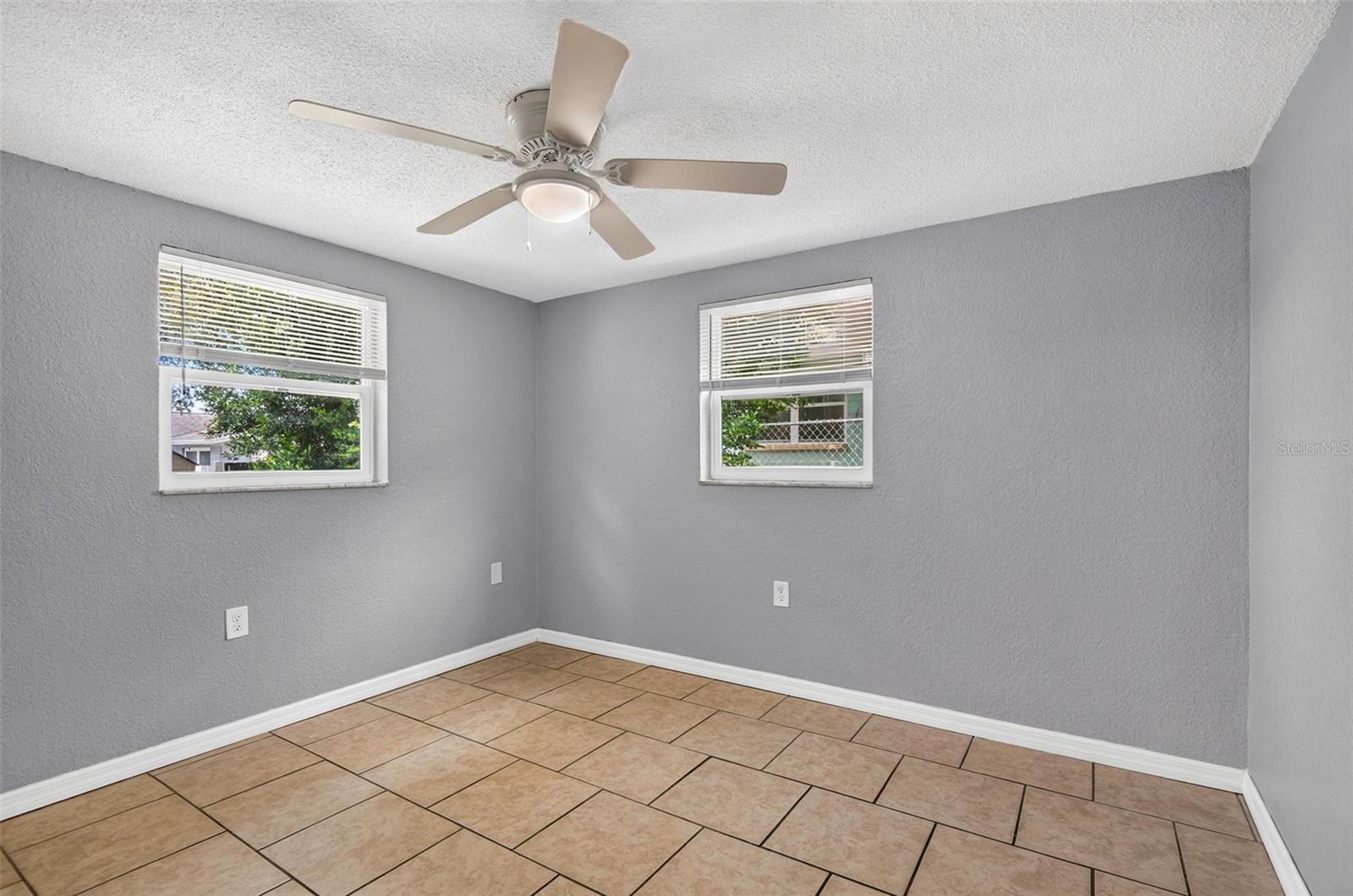 9831 RAINBOW LN — photo 11